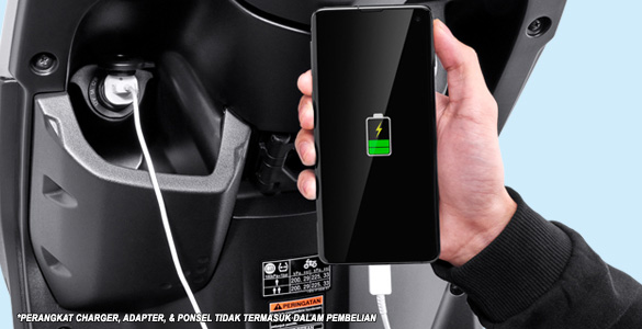 Semakin praktis dengan “Electric Power Socket” untuk mengisi daya gadget pengendara.