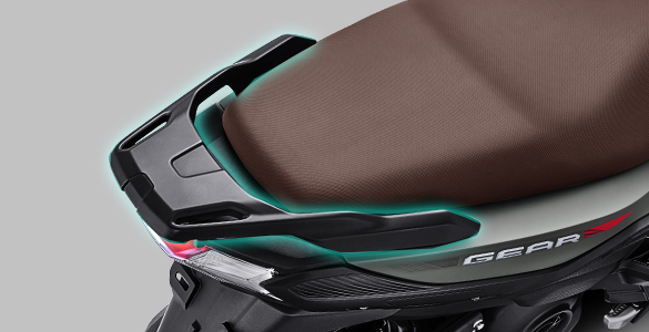 Handle belakang multiguna, bisa taruh box tambahan, jadi makin praktis buat bawa barang.