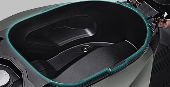 Bagasi 18.6 liter, muat helm dan barang lainnya, paling besar di kelasnya, super praktis.