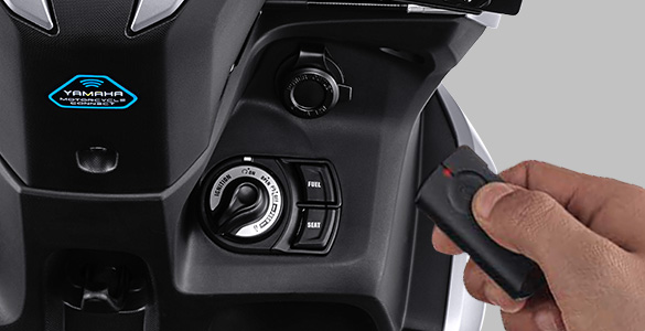 Sistem kunci canggih tanpa anak kunci (keyless), dilengkapi fitur Answer Back System, memudahkan pengendara mencari posisi parkir motor.